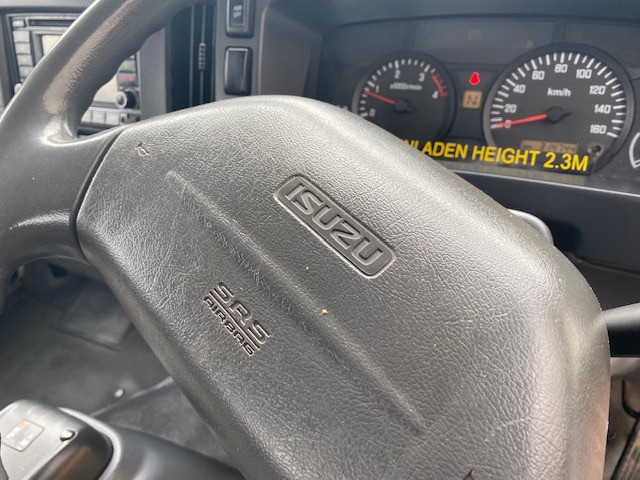 2012 ISUZU NLR200 TRAY TRUCK