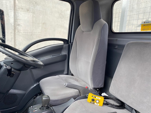 2012 ISUZU NLR200 TRAY TRUCK