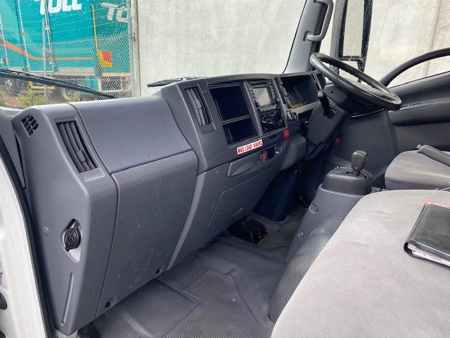 2012 ISUZU NLR200 TRAY TRUCK