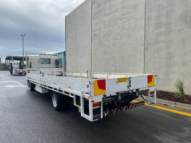 2012 ISUZU NLR200 TRAY TRUCK