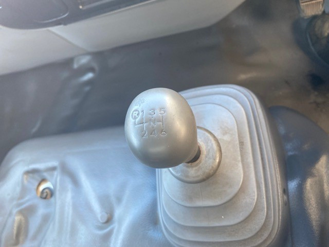 2005 HINO DUTRO PANTECH