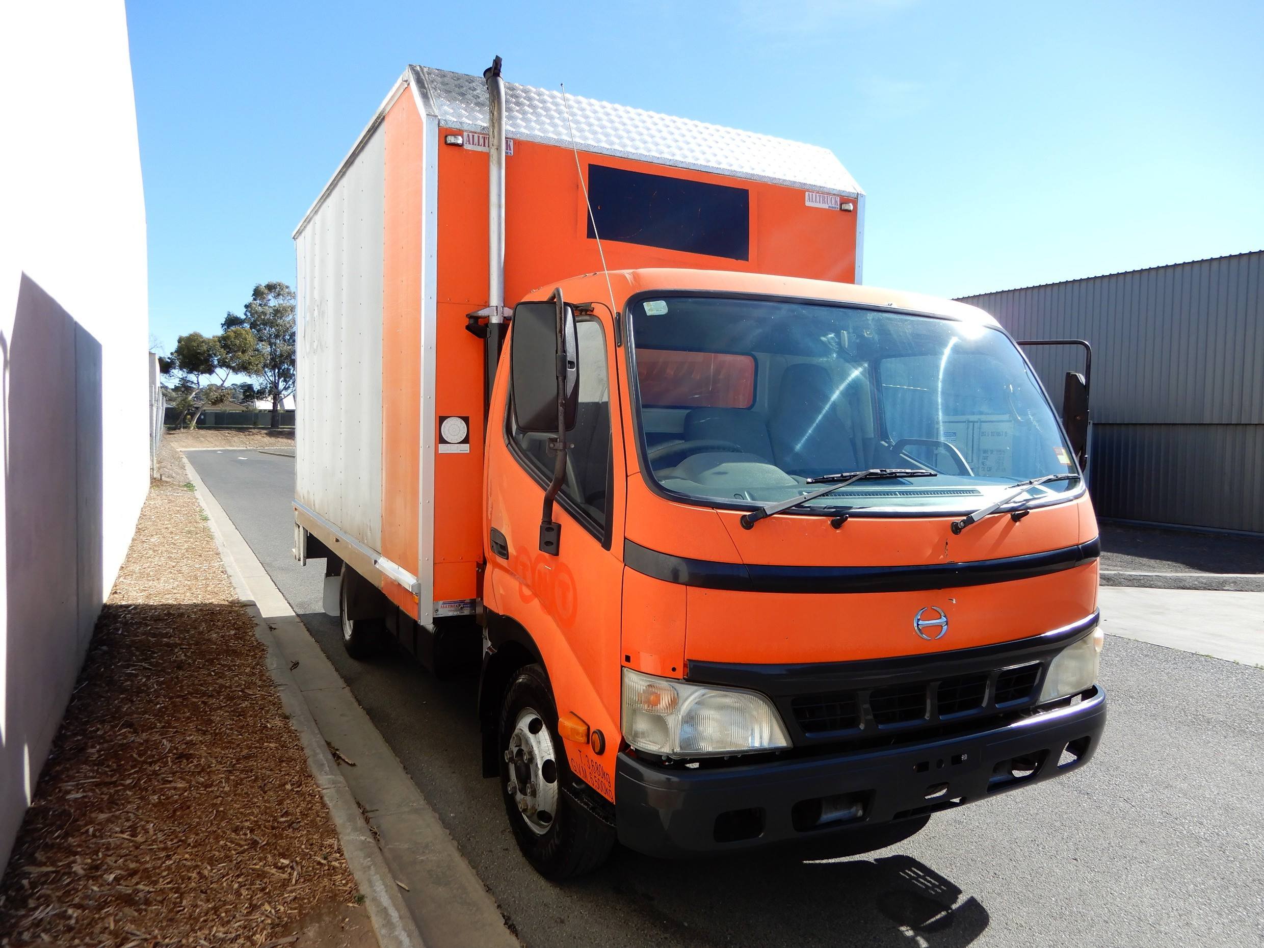 2004 HINO DUTRO MANUAL PANTECH