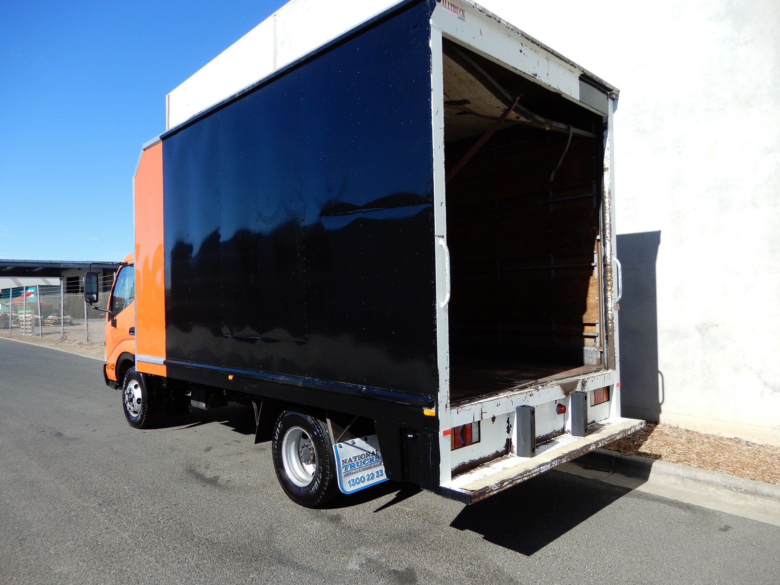 2004 HINO DUTRO MANUAL PANTECH