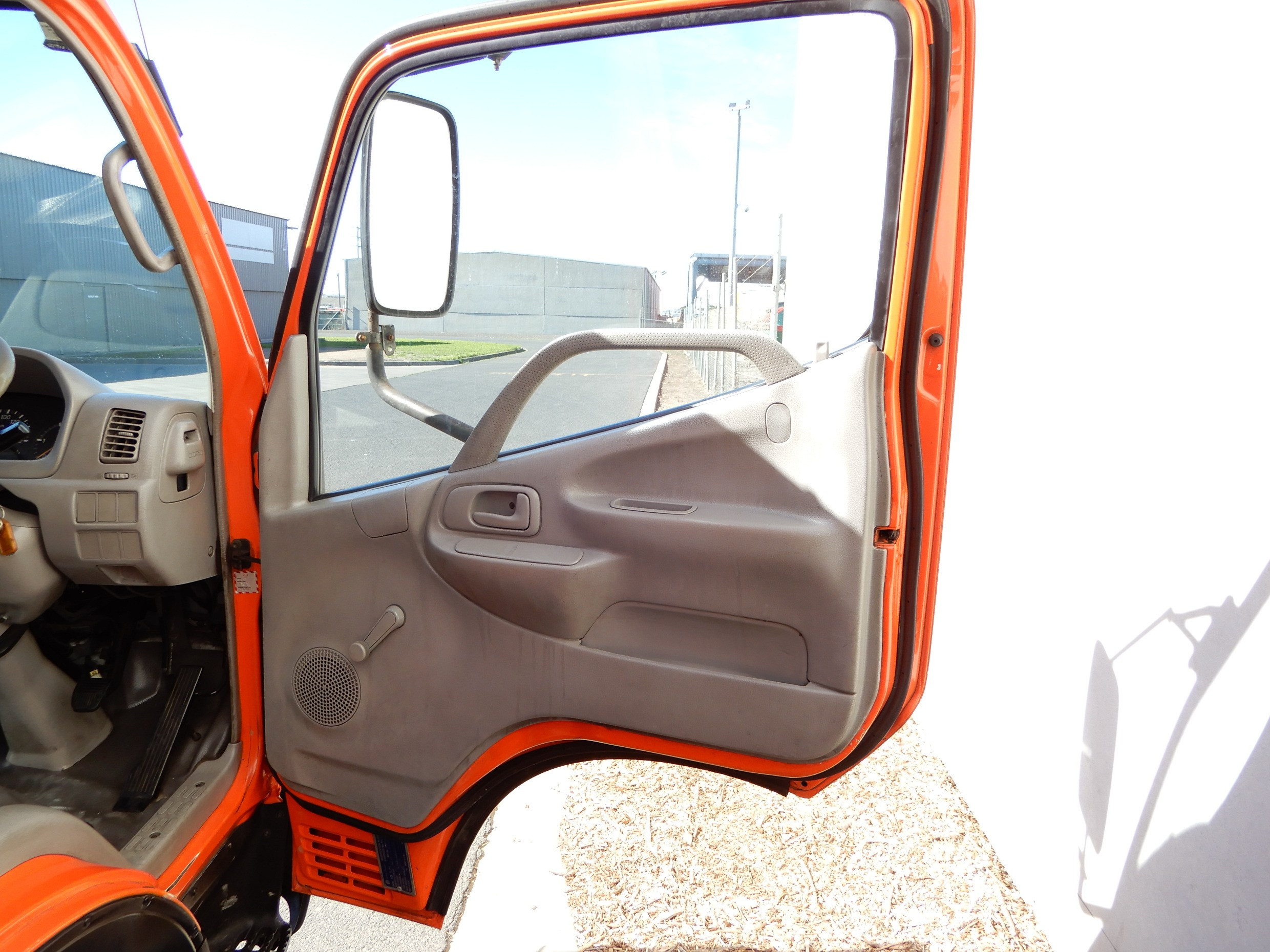 2004 HINO DUTRO MANUAL PANTECH