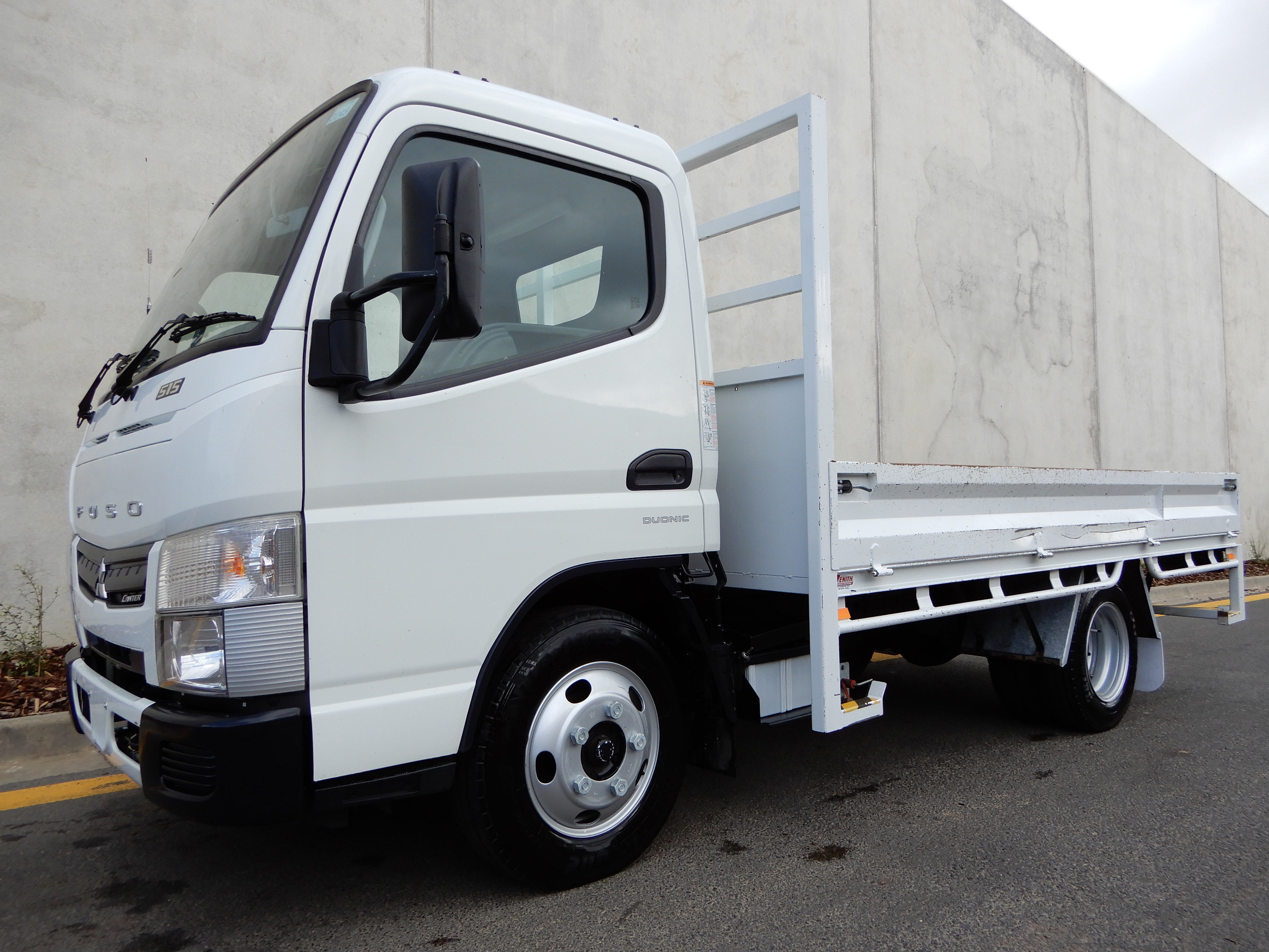 2016 FUSO CANTER 515 AUTOMATIC TRAY TRUCK
