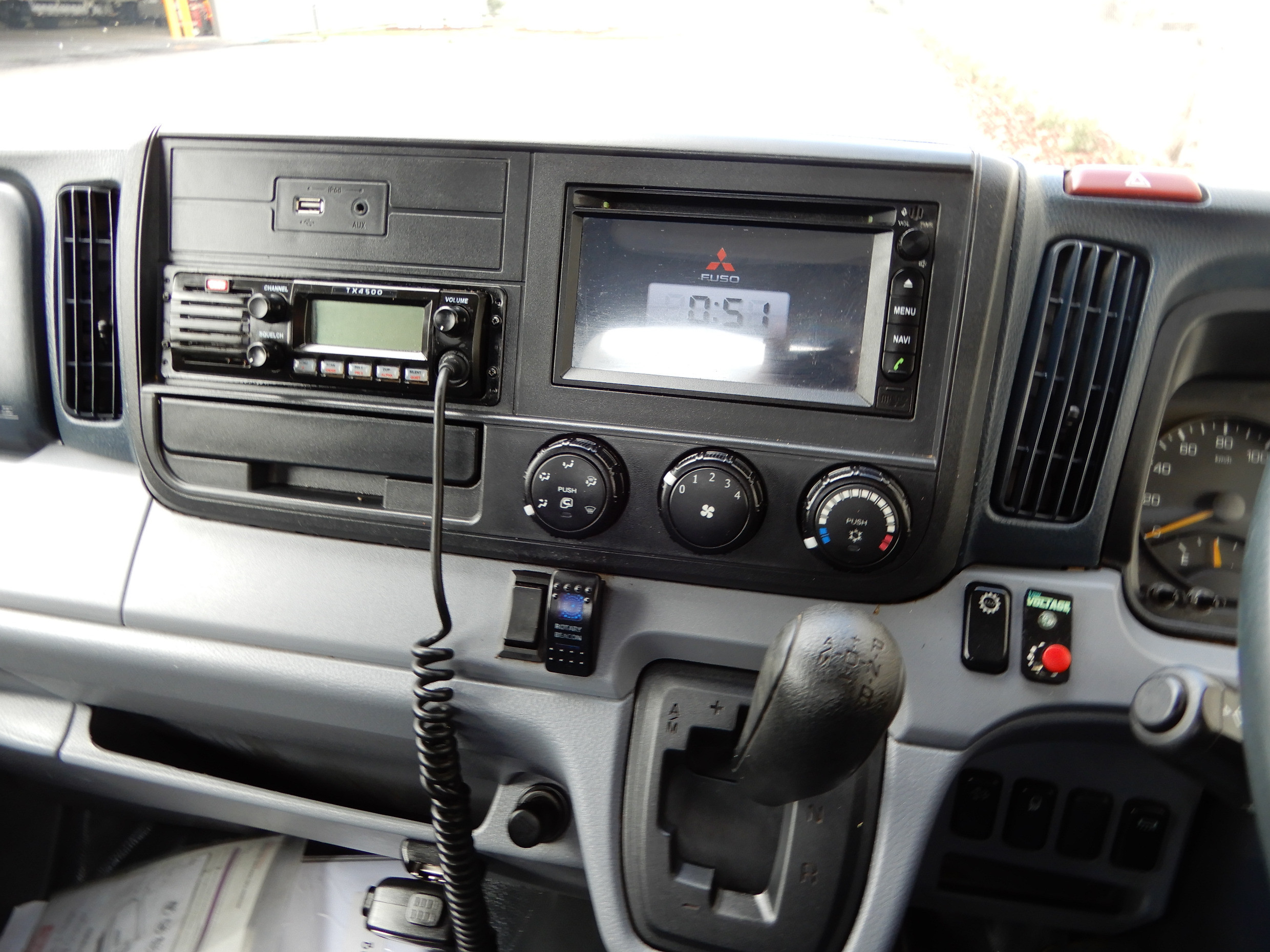 2016 FUSO CANTER 515 AUTOMATIC TRAY TRUCK