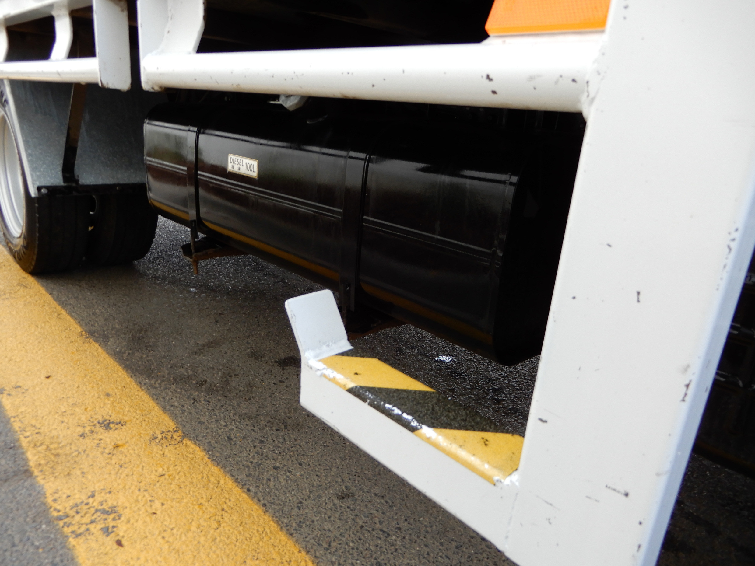 2016 FUSO CANTER 515 AUTOMATIC TRAY TRUCK