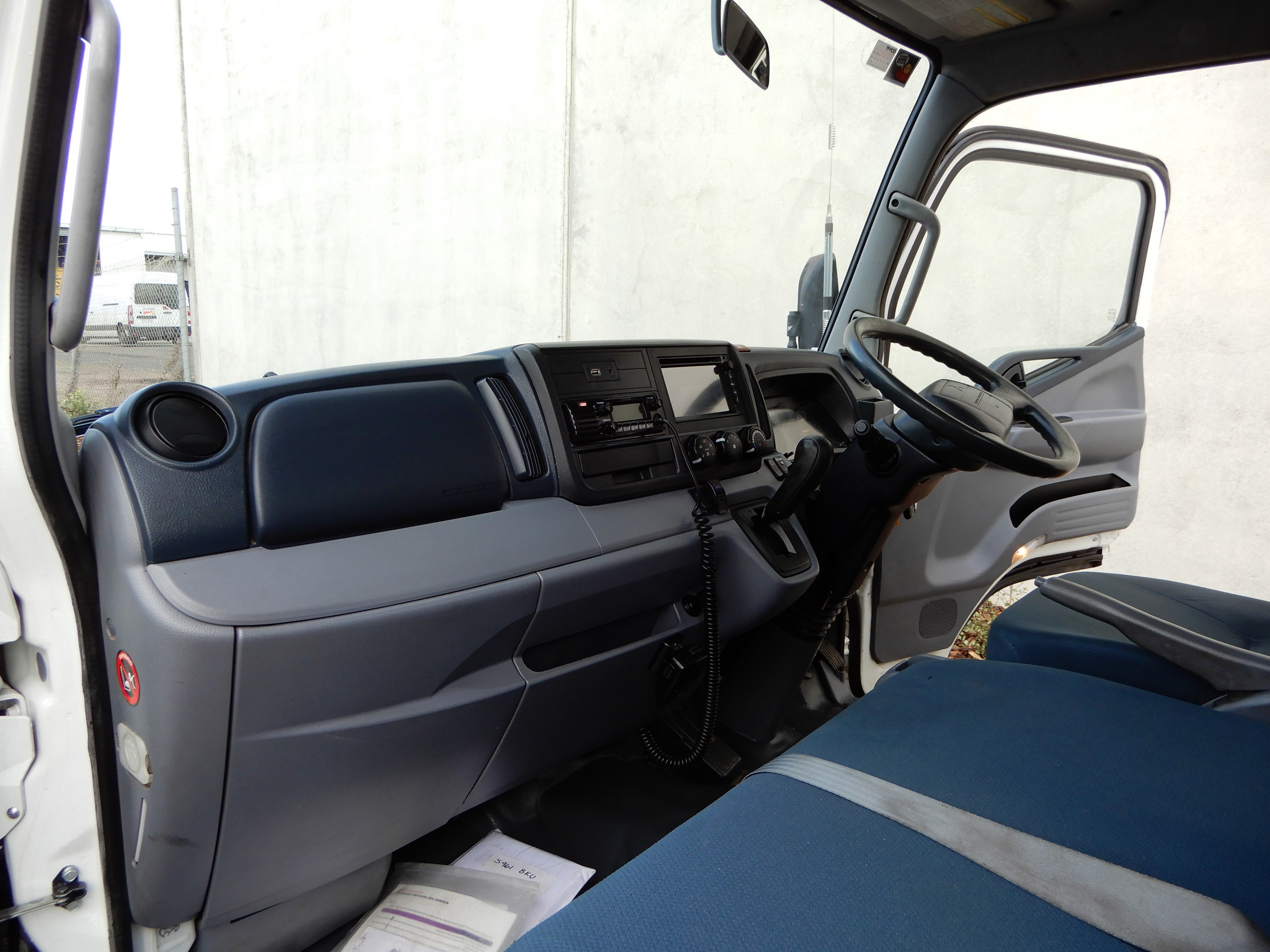 2016 FUSO CANTER 515 AUTOMATIC TRAY TRUCK