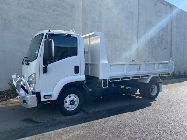 2017 ISUZU FRR500 TRUCK AUTOMATIC TIPPER