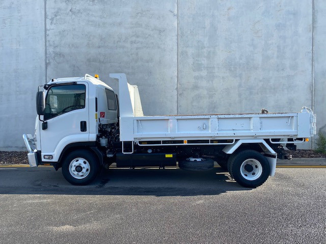 2017 ISUZU FRR500 TRUCK AUTOMATIC TIPPER