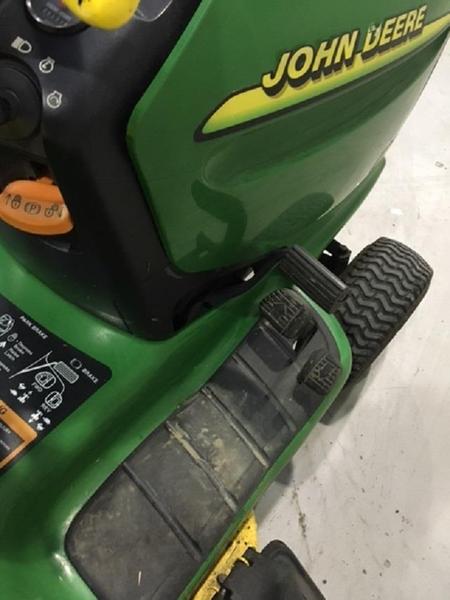 JOHN DEERE LT155 RIDE ON
