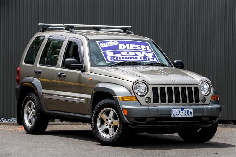 2006 JEEP CHEROKEE KJ AUTOMATIC WAGON