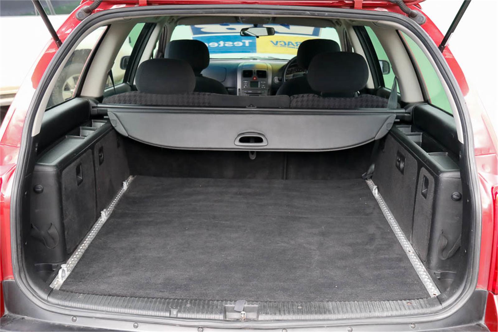 2004 HOLDEN ADVENTRA VY II CX8 AUTOMATIC WAGON