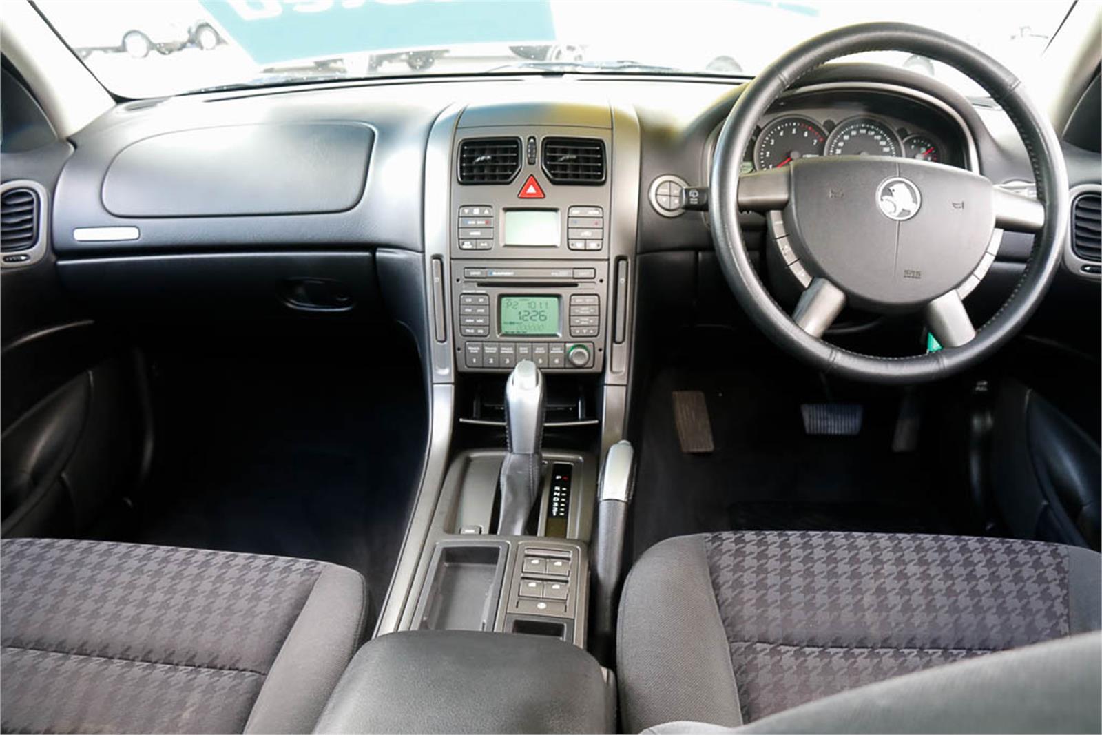 2004 HOLDEN ADVENTRA VY II CX8 AUTOMATIC WAGON