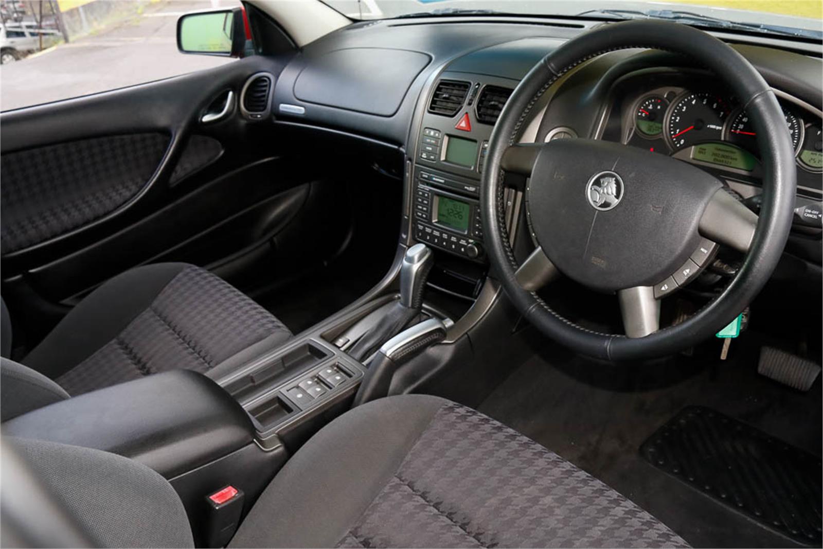 2004 HOLDEN ADVENTRA VY II CX8 AUTOMATIC WAGON