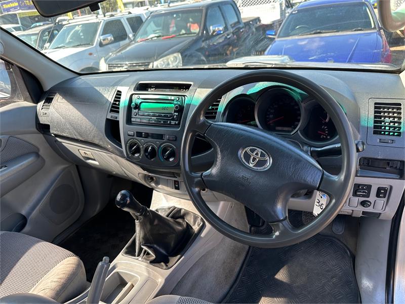 2005 TOYOTA HILUX KUN26R SR5 MANUAL UTILITY