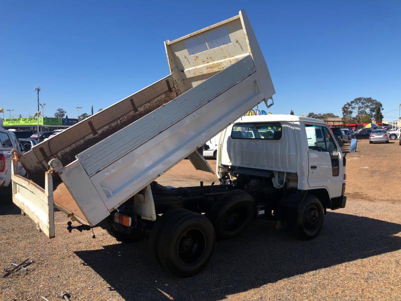 2000 DAIHATSU DELTA GVM 4450 MANUAL TRUCK