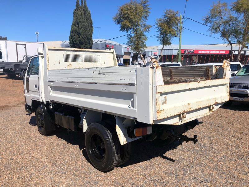 2000 DAIHATSU DELTA GVM 4450 MANUAL TRUCK