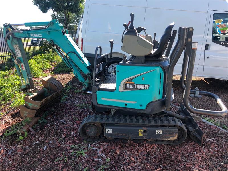 MINI EXCAVATOR 1140KG MACHINERY