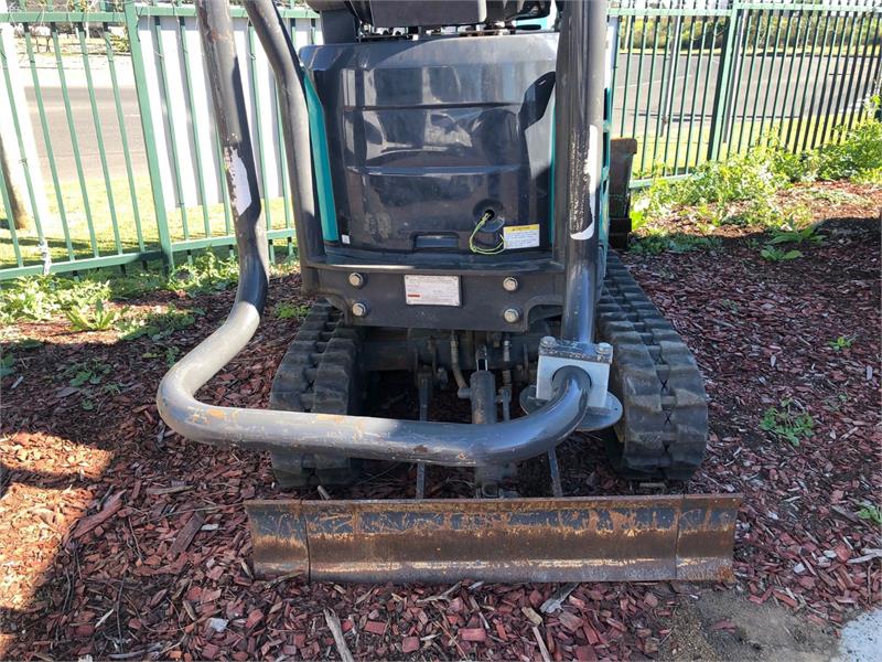 MINI EXCAVATOR 1140KG MACHINERY
