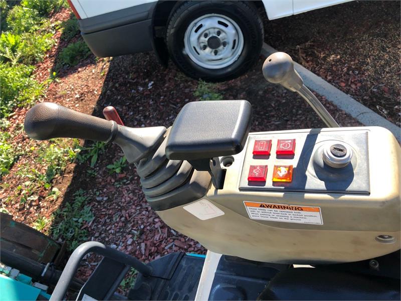 MINI EXCAVATOR 1140KG MACHINERY