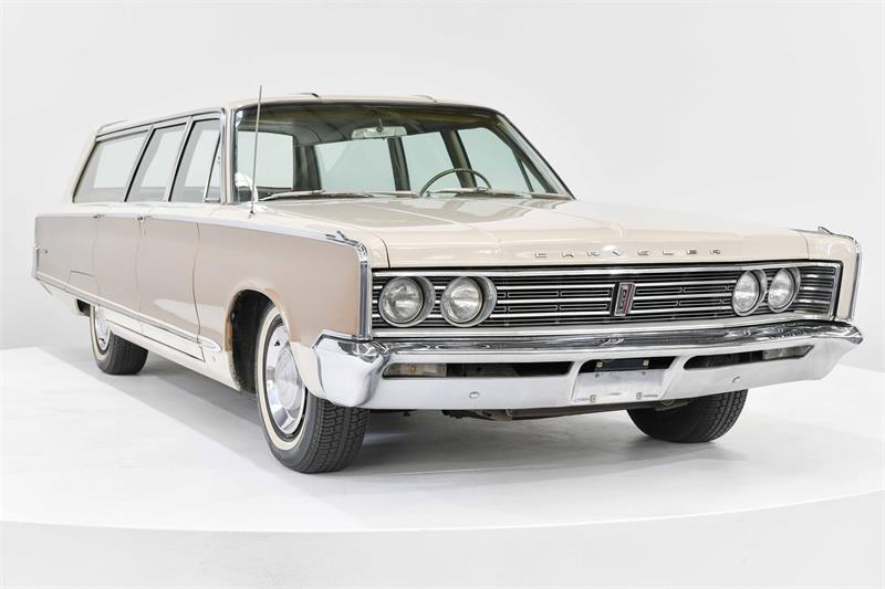 1966 CHRYSLER TOWN & COUNTRY