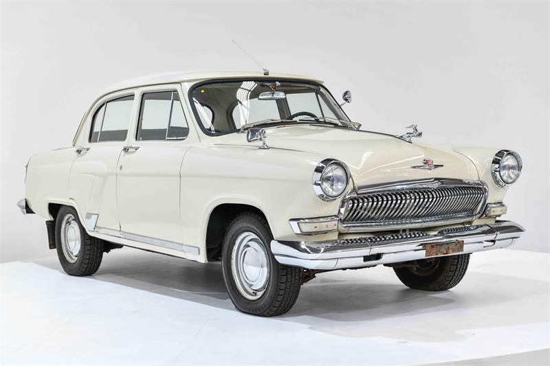 1968 GAZ VOLGA MANUAL SEDAN