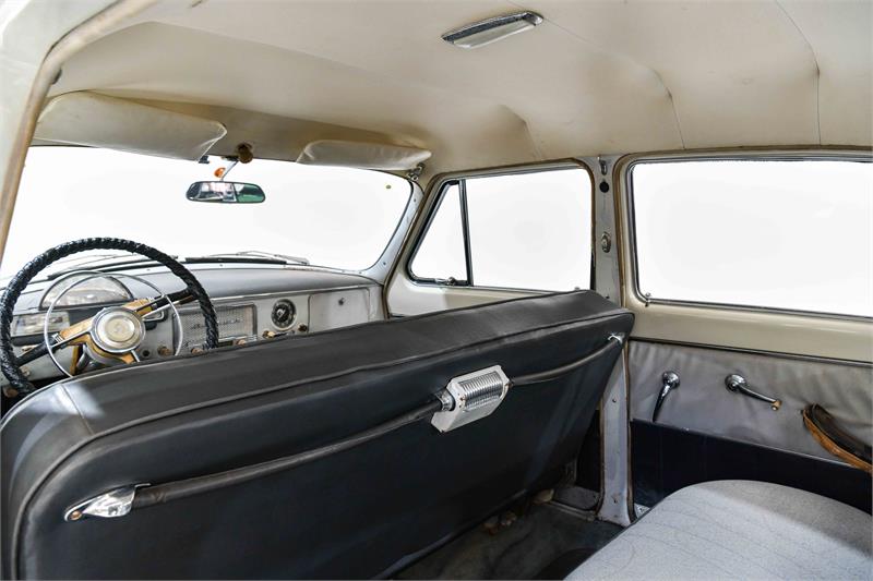 1968 GAZ VOLGA MANUAL SEDAN