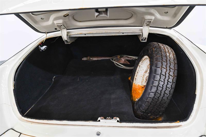 1968 GAZ VOLGA MANUAL SEDAN