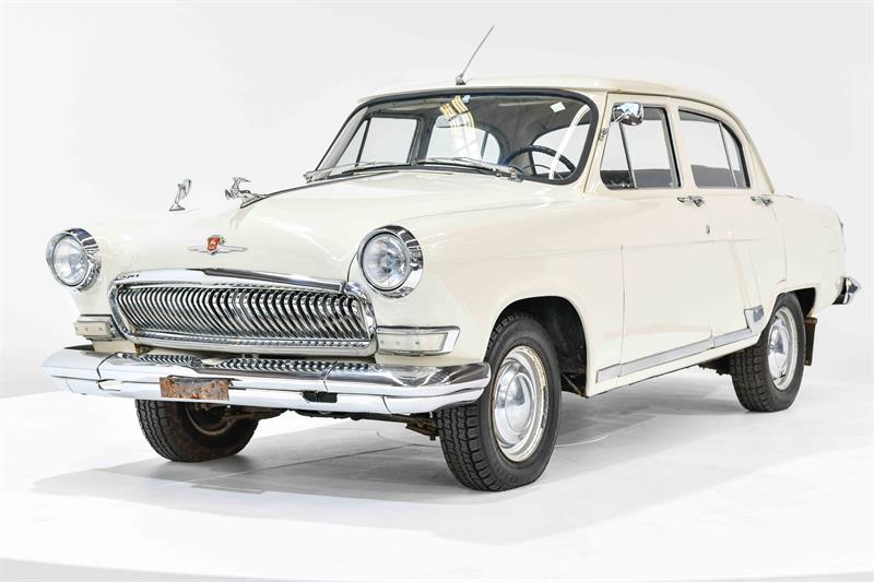 1968 GAZ VOLGA MANUAL SEDAN