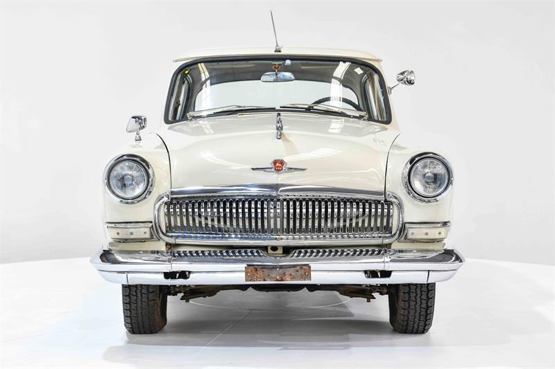 1968 GAZ VOLGA MANUAL SEDAN