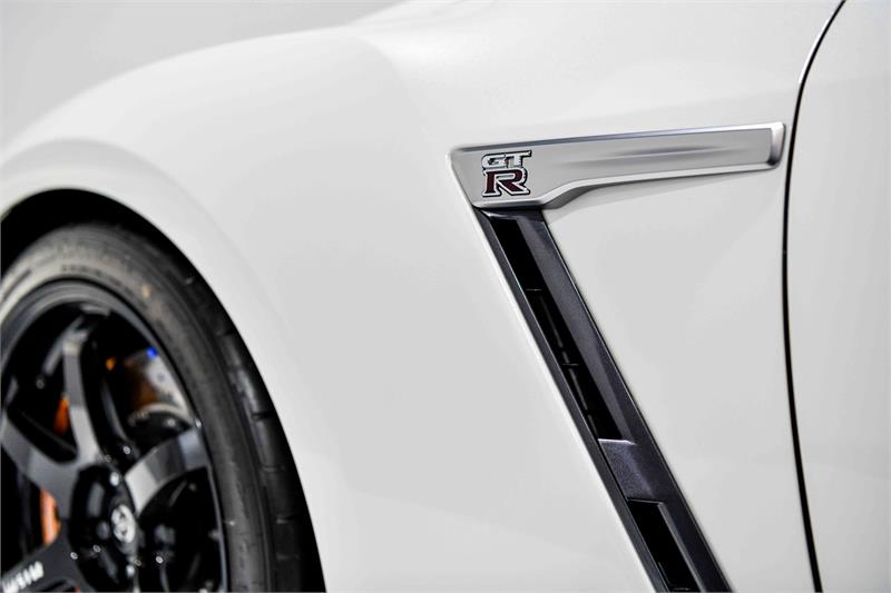 2017 NISSAN GT-R NISMO R35 MY17