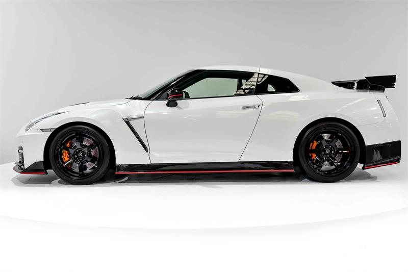2017 NISSAN GT-R NISMO R35 MY17