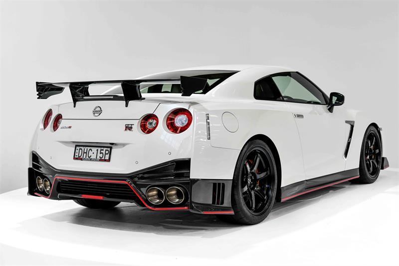2017 NISSAN GT-R NISMO R35 MY17