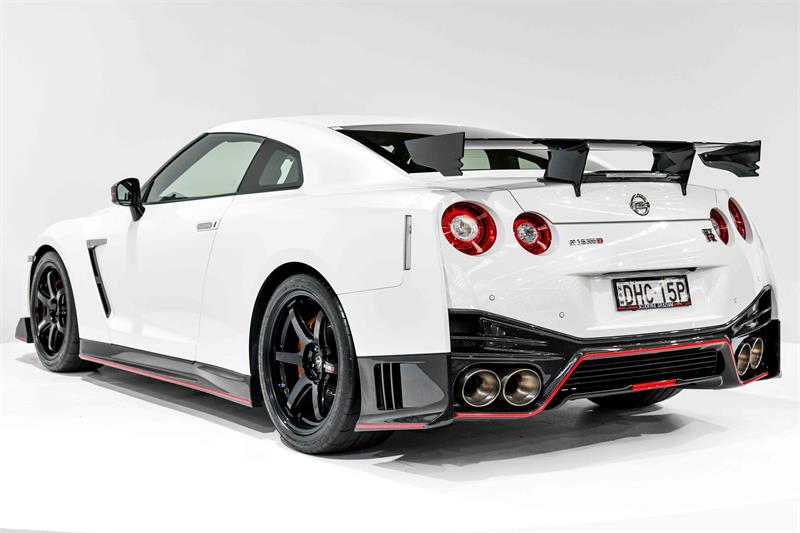 2017 NISSAN GT-R NISMO R35 MY17