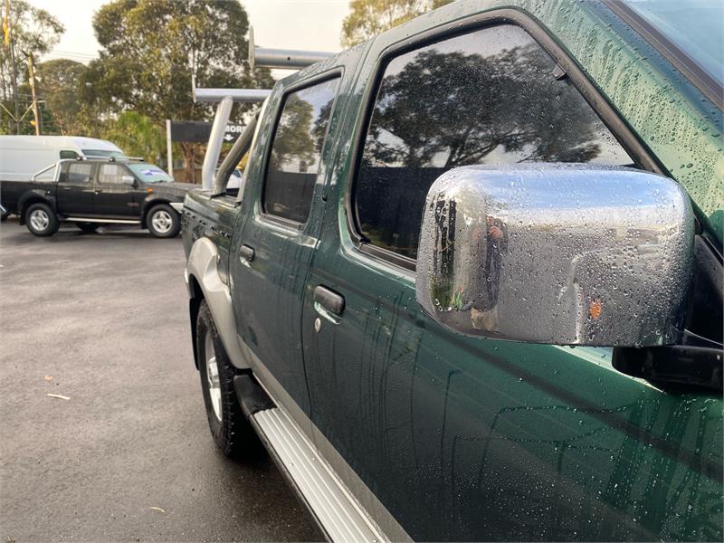 2008 NISSAN NAVARA D22 ST-R 4X4 2.5DT DUAL CAB 4DR 5SP MANUAL UTILITY