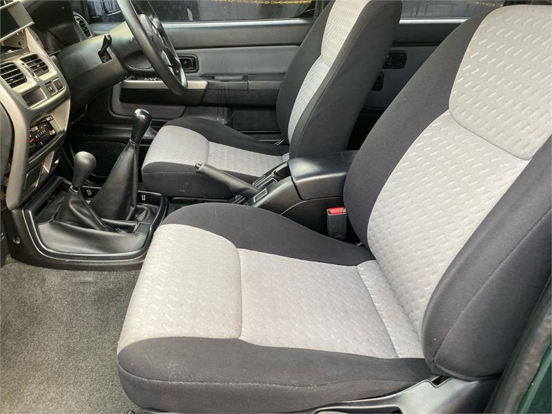 2008 NISSAN NAVARA D22 ST-R 4X4 2.5DT DUAL CAB 4DR 5SP MANUAL UTILITY
