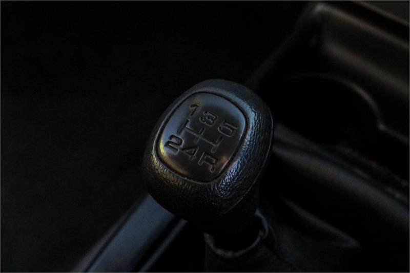 2005 HOLDEN RODEO RA MANUAL UTILITY