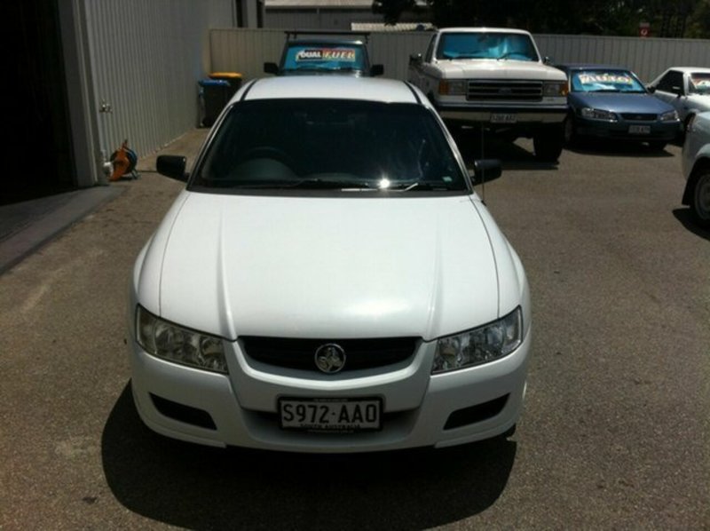 2005 HOLDEN COMMODORE EXE VZ