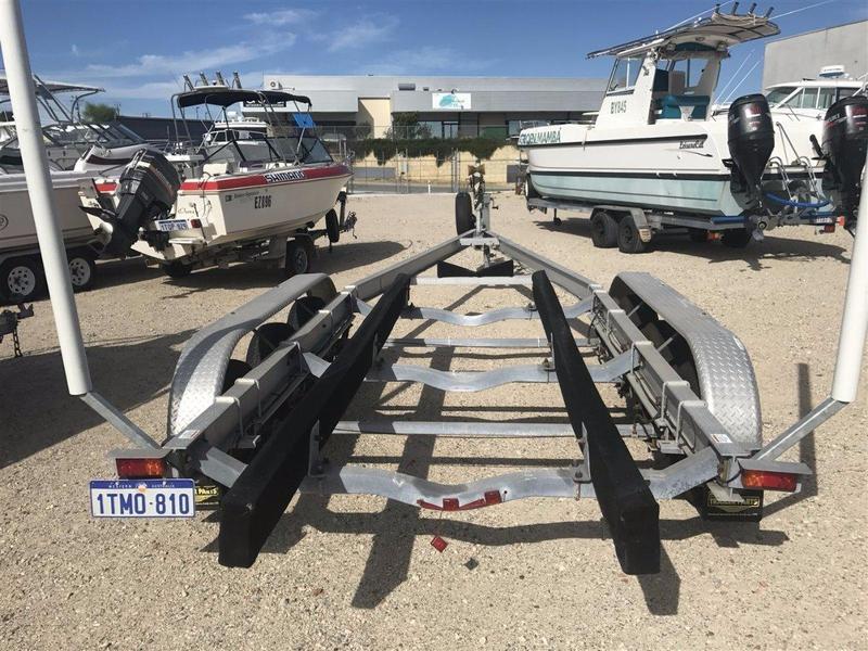 Tri Axle Boat Trailer