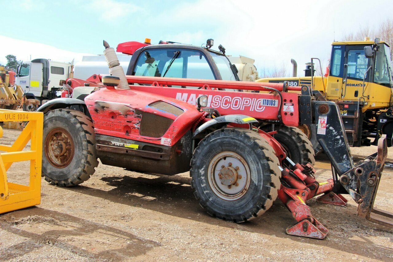 2011 MANITOU MT1030ST