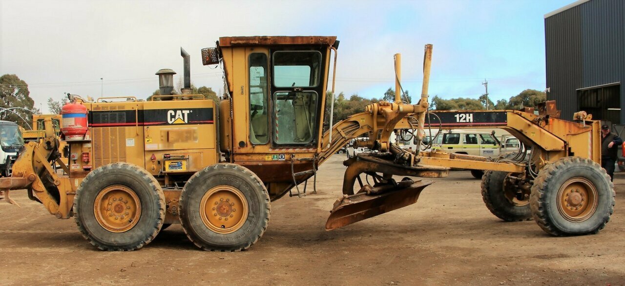 2001 CATERPILLAR 12H
