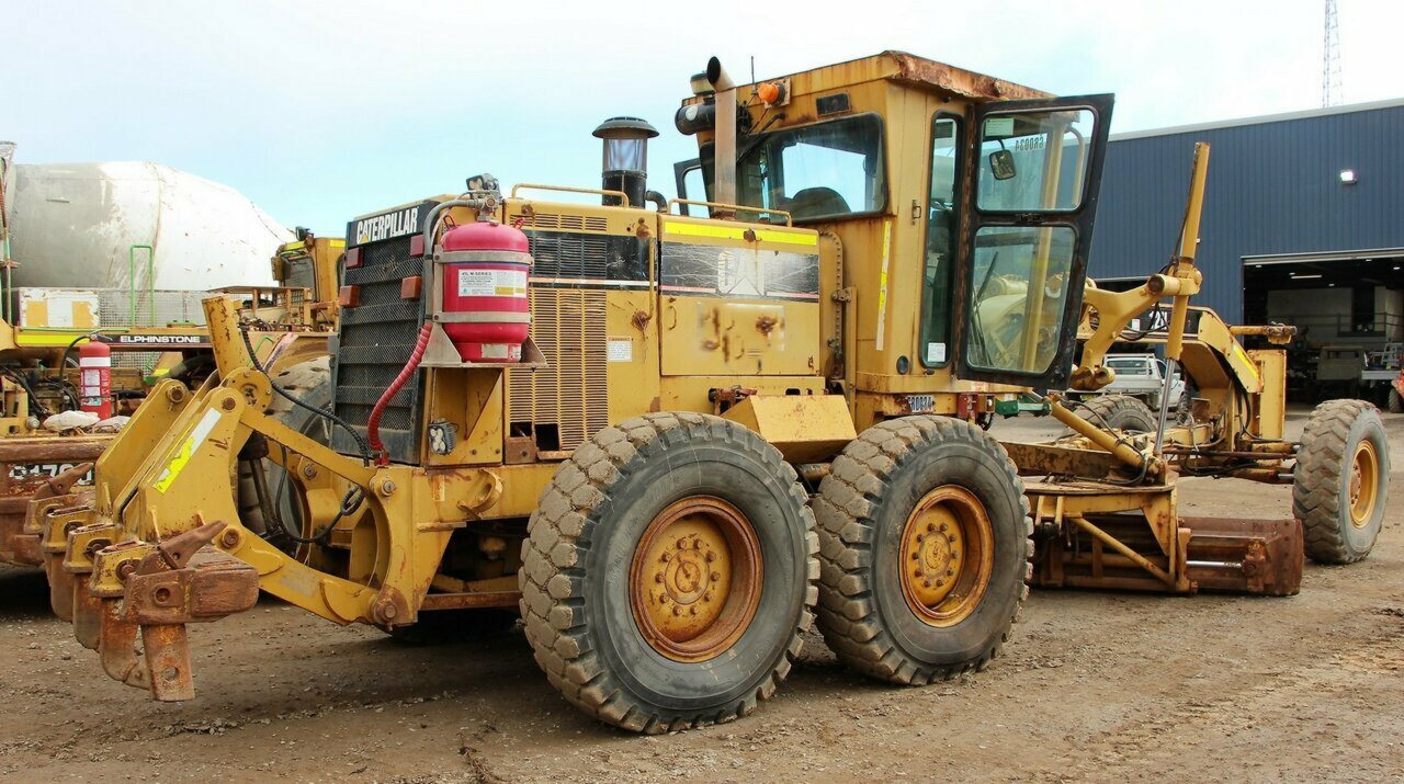1998 CATERPILLAR 12H EXCAVATOR