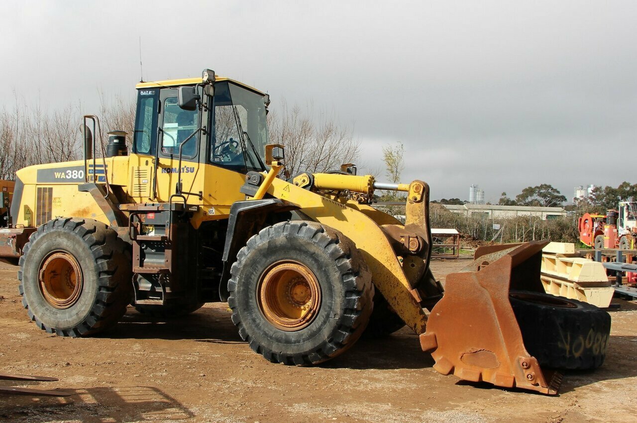 2002 KOMATSU WA380-5H