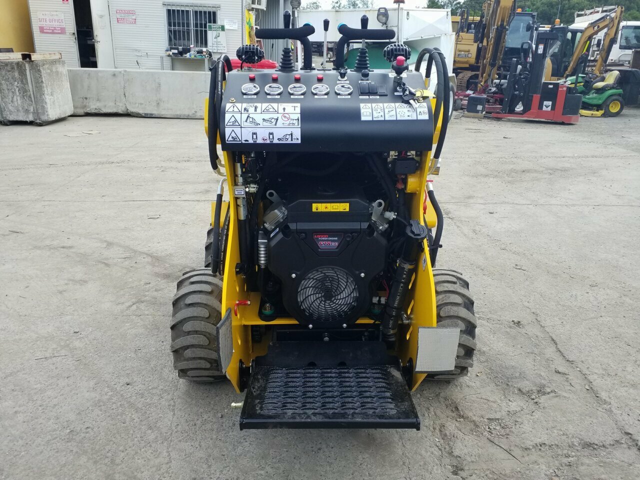 2019 KIBOLTA TY-323-S WHEELED MINI LOADER