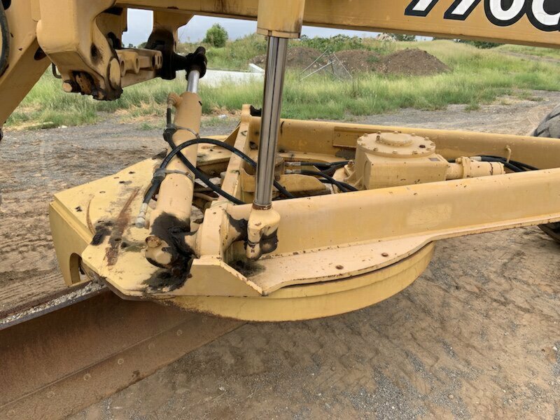 1999 JOHN DEERE 770CH MOTOR GRADER