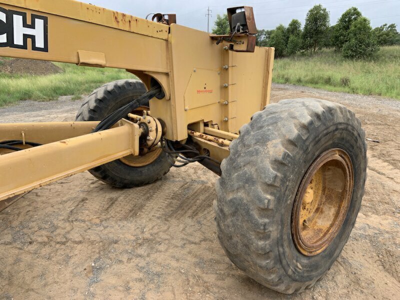 1999 JOHN DEERE 770CH MOTOR GRADER