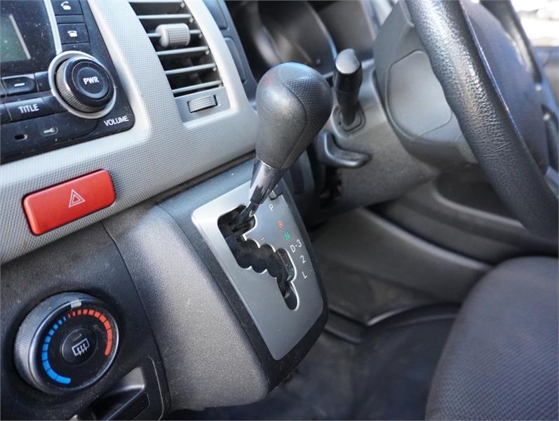 2013 TOYOTA HIACE TRH201R AUTOMATIC VAN