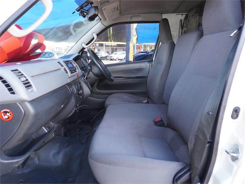 2013 TOYOTA HIACE TRH201R AUTOMATIC VAN