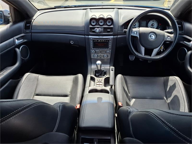 2010 HOLDEN SPECIAL VEHICLES CLUBSPORT E SERIES 2 R8 MANUAL SEDAN